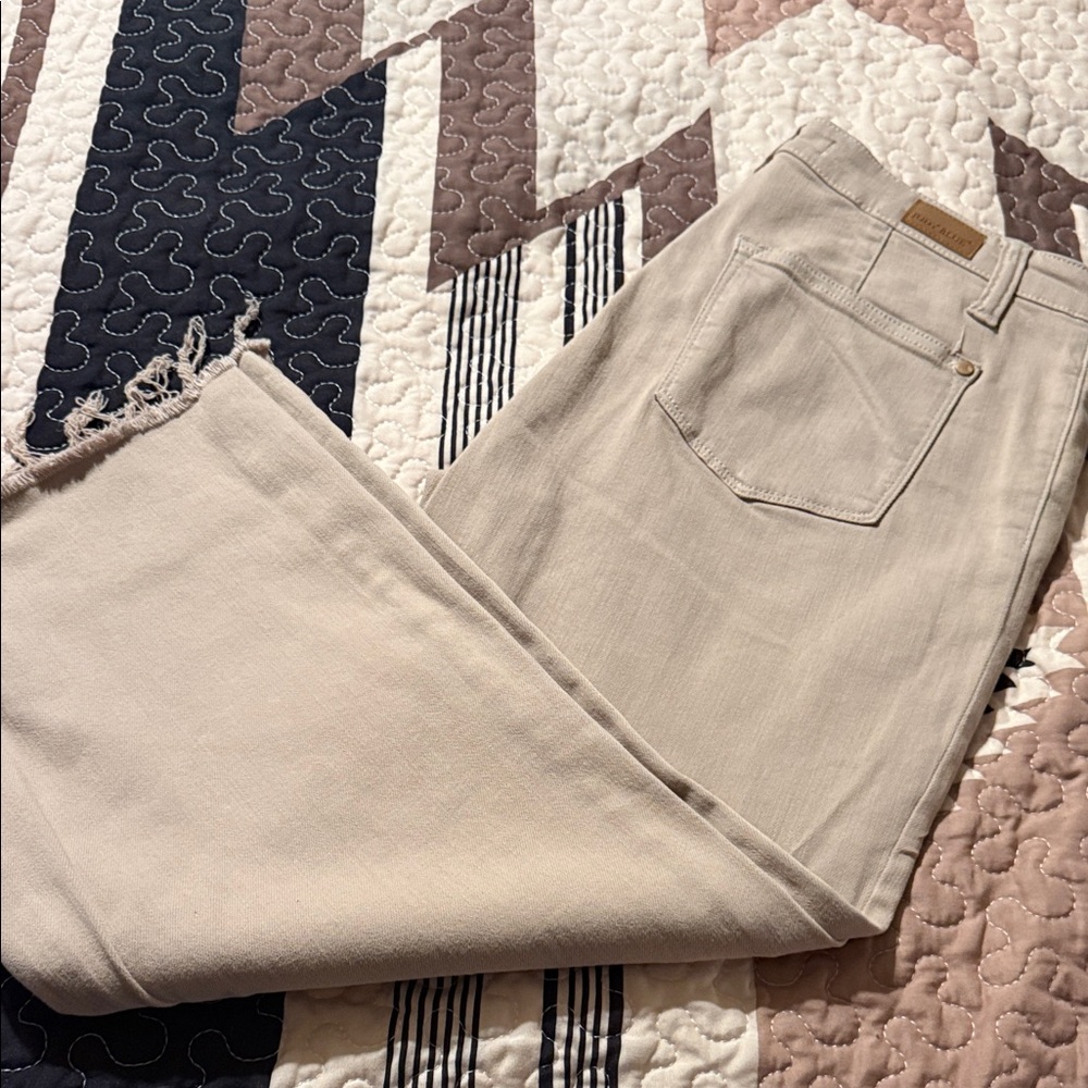 Judy Blue Beige Ankle & Cropped Jeans